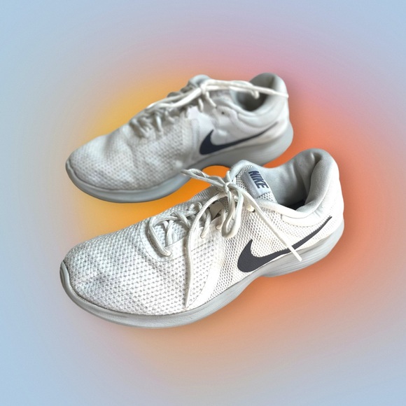 🟢5/$25 Nike Men Revolution 4 Sneakers Running Shoes White Grey 908988-101 - 11.5 - Picture 2 of 15